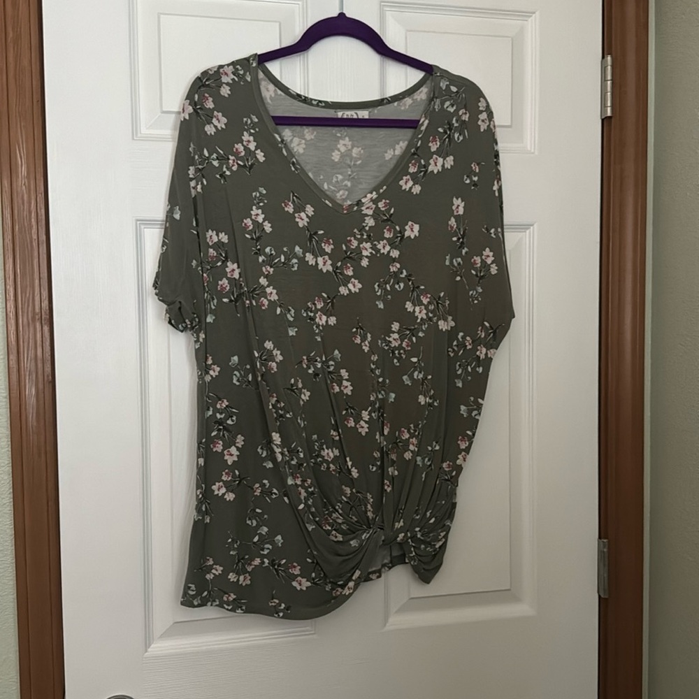Women’s Size XL Olive Green Maurice’s Top